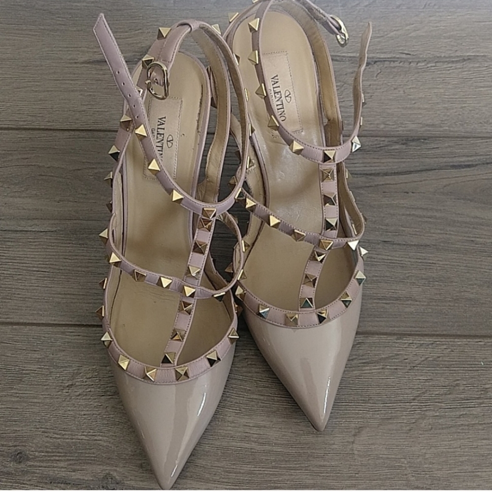 Valentino Garavani Rockstud Pump
